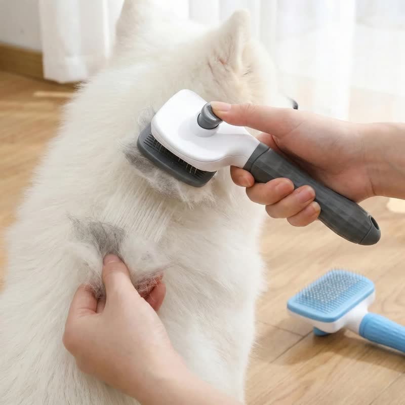 Self-cleaning slicker brush